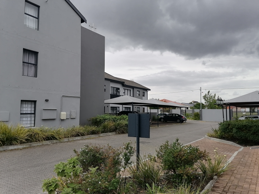 To Let 2 Bedroom Property for Rent in Lansdowne Western Cape